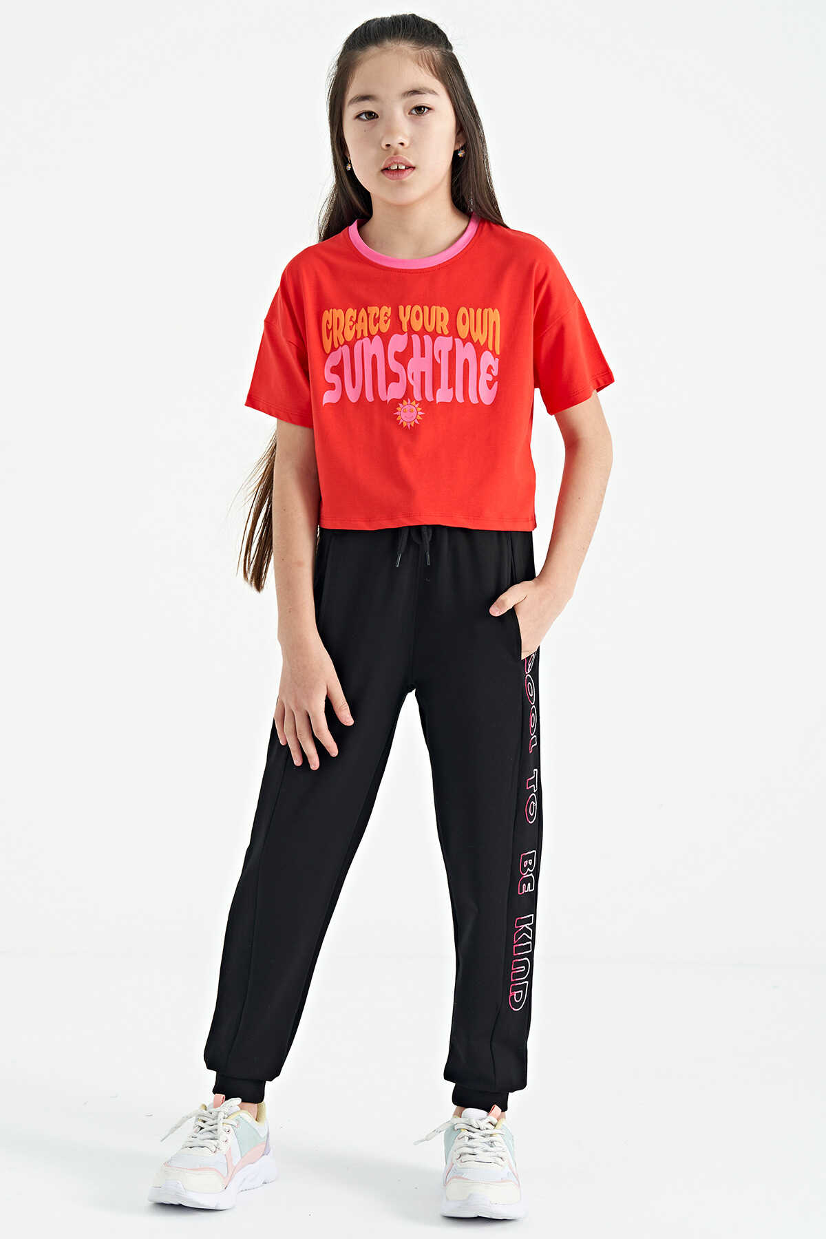 Tommylife Toptan Fiesta Renkli Yazı Baskılı O Yaka Oversize Kısa Kollu Kız Çocuk T-Shirt - 75111