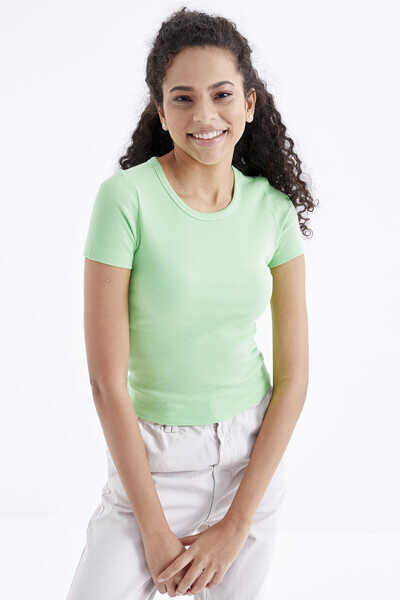 Tommylife Wholesale Pistachio Green Basic Short Sleeve Round Neck Women's T-Shirt - 97202