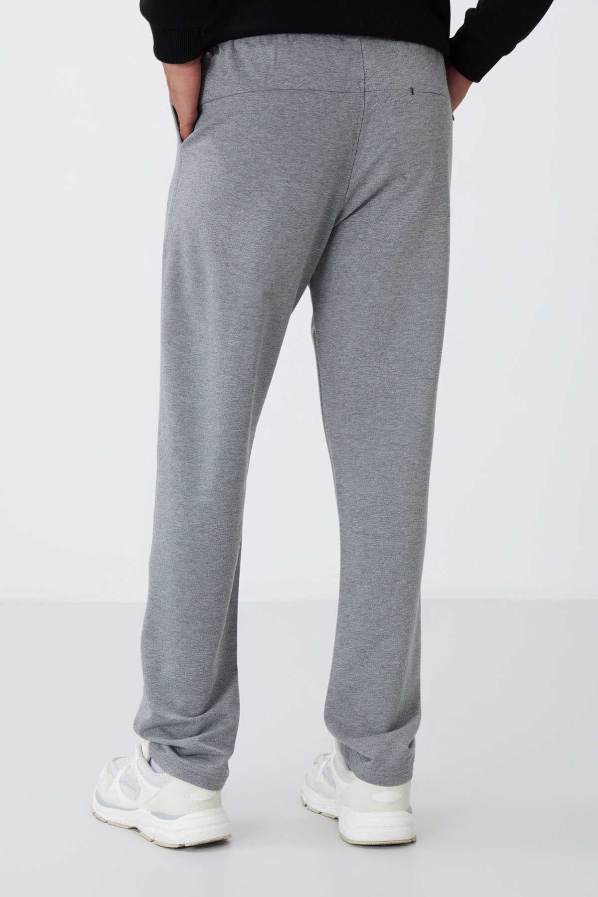 Tommylife Toptan Siyah Bağcıklı Cepli Standart Kalıp Klasik Paça Erkek Eşofman Alt - 84682