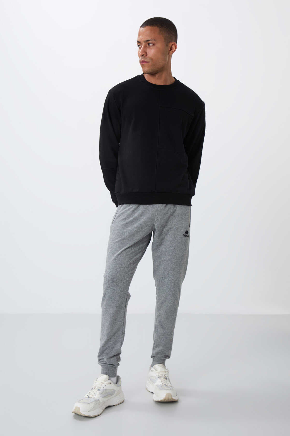 Tommylife Toptan Siyah Fermuar Cepli Standart Kalıp Jogger Erkek Eşofman Alt - 84651