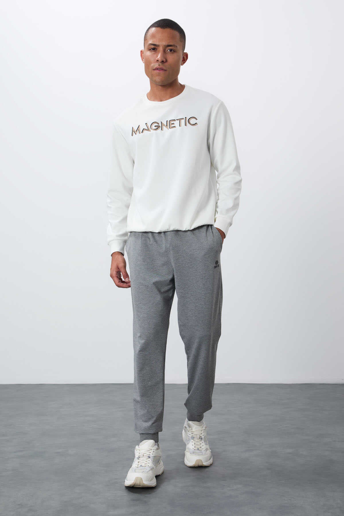 Tommylife Toptan Siyah Klasik Cepli Standart Kalıp Manşetli Erkek Eşofman Alt - 84652