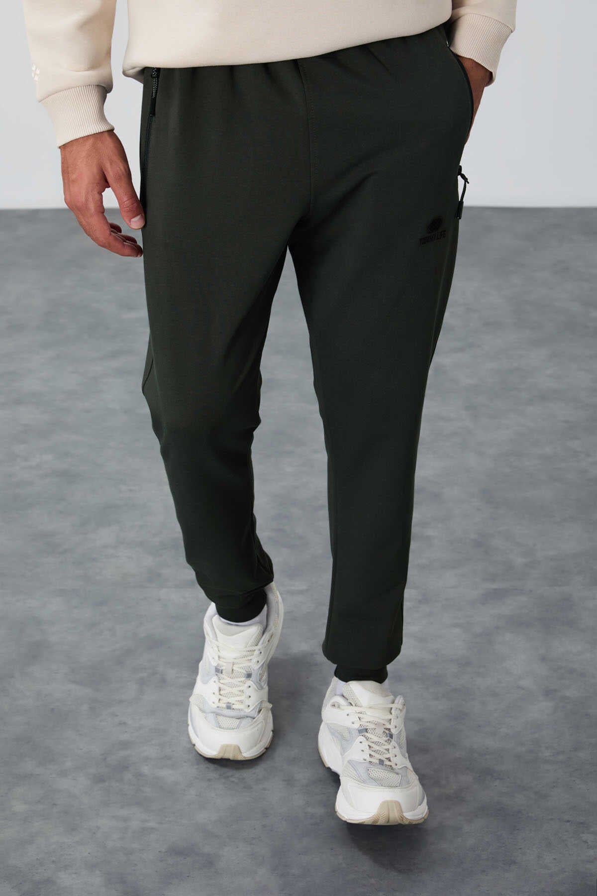 Tommylife Toptan Siyah Fermuar Cepli Standart Kalıp Jogger Erkek Eşofman Alt - 84651