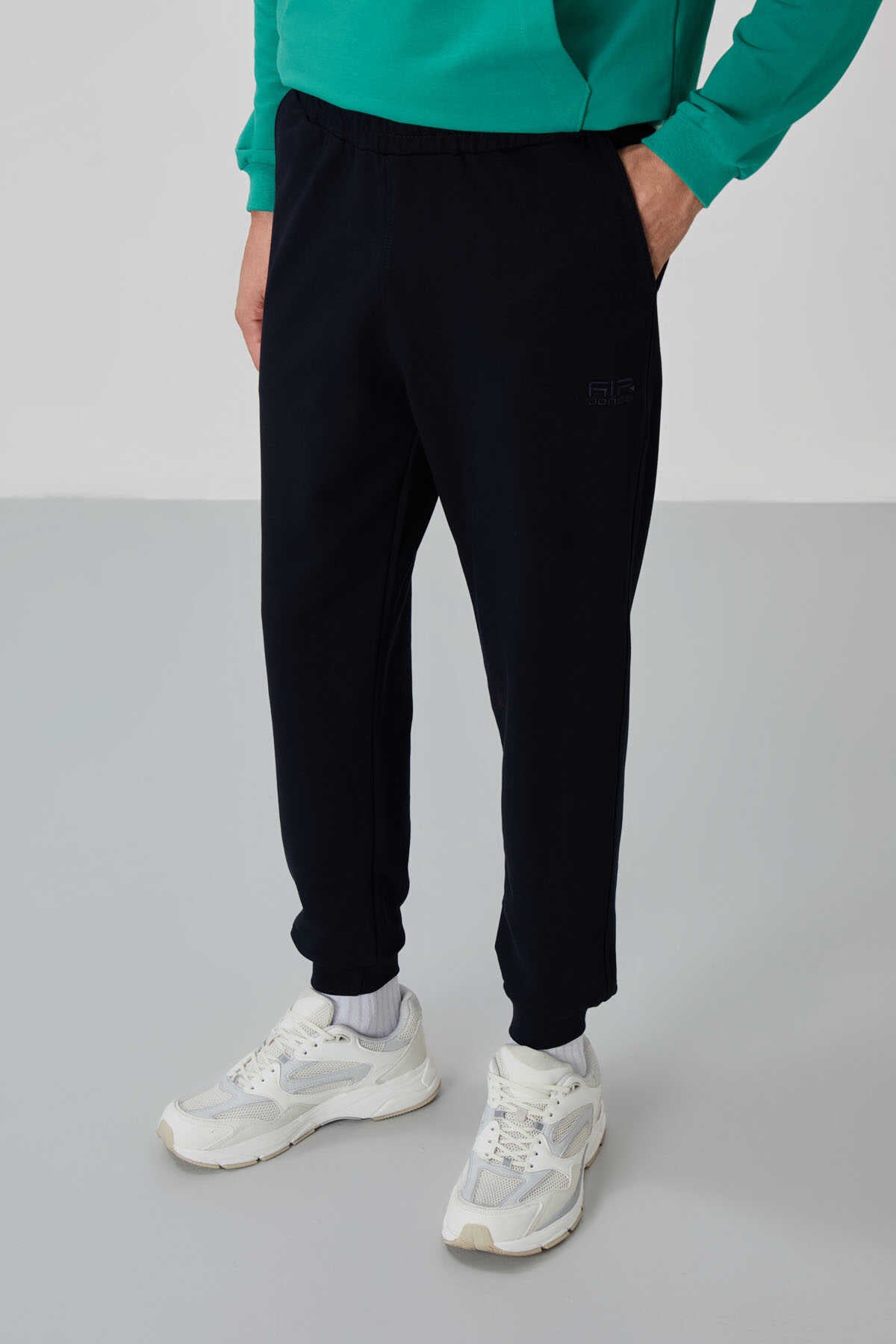 Tommylife Toptan Herbert Standart Kalıp Dik Yaka Erkek Eşofman Takım 85233 Lacivert
