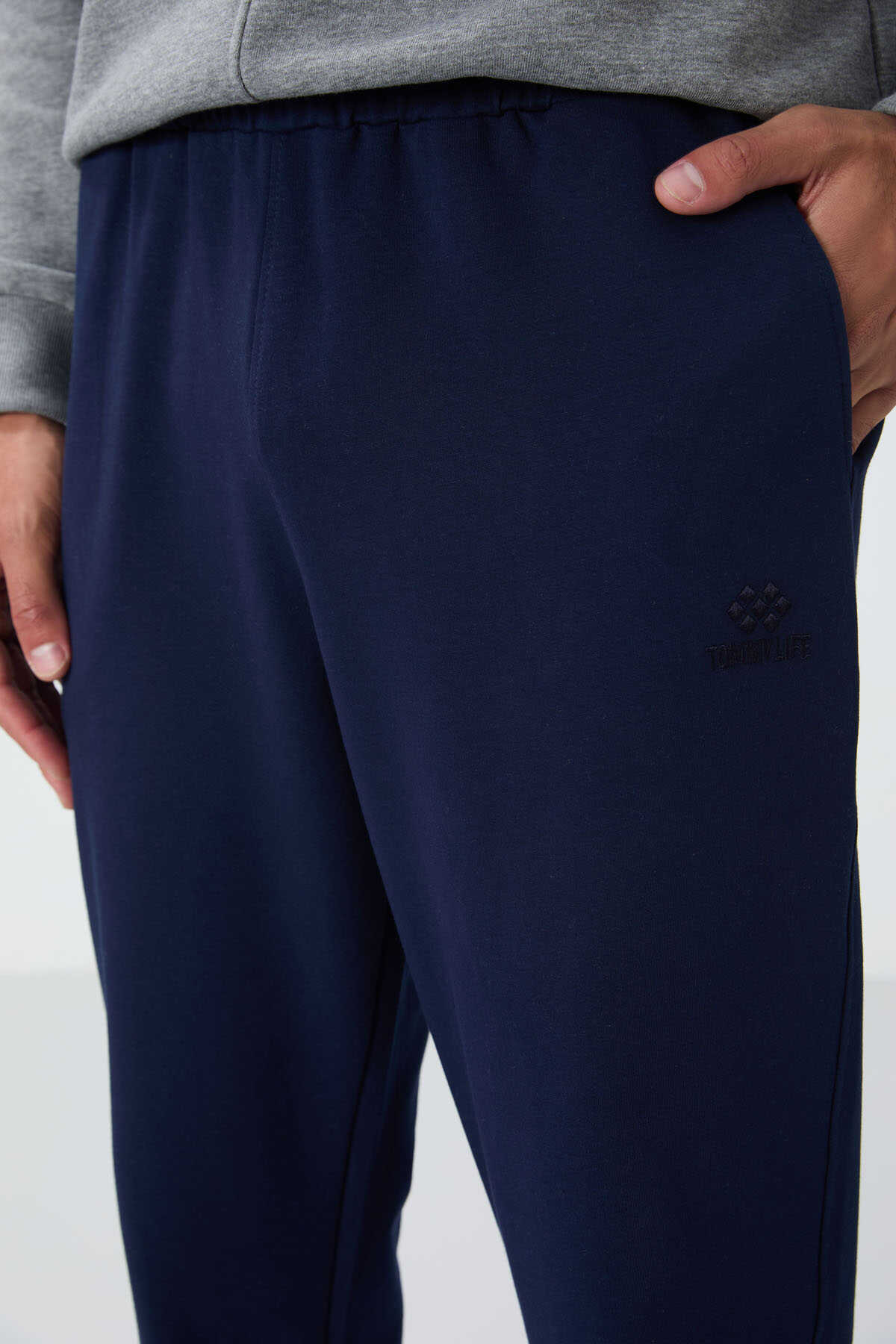 Tommylife Toptan Siyah Klasik Cepli Standart Kalıp Manşetli Erkek Eşofman Alt - 84652