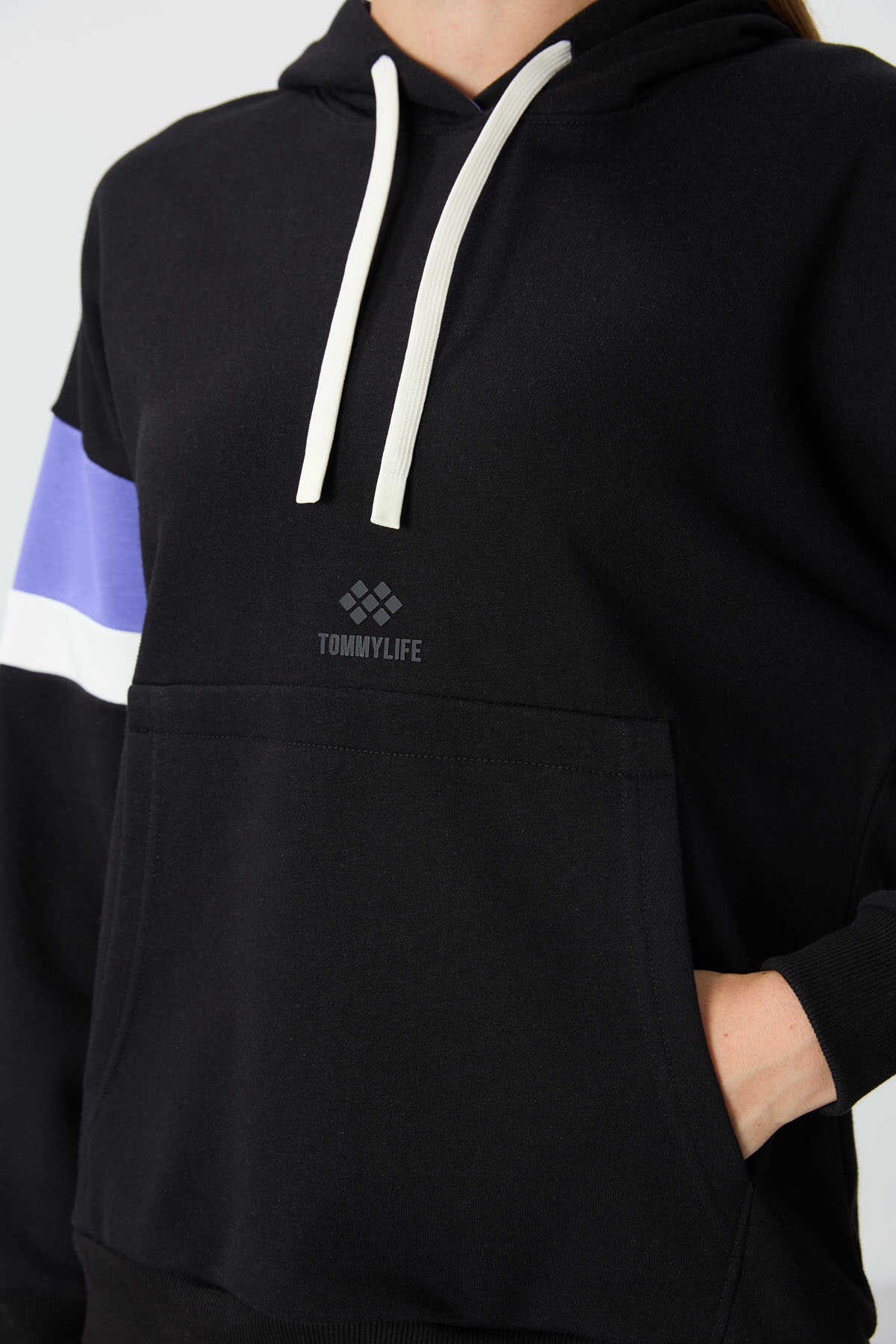 Tommylife Wholesale Hooded Oversized Women's Sweatshirt 97290 Black