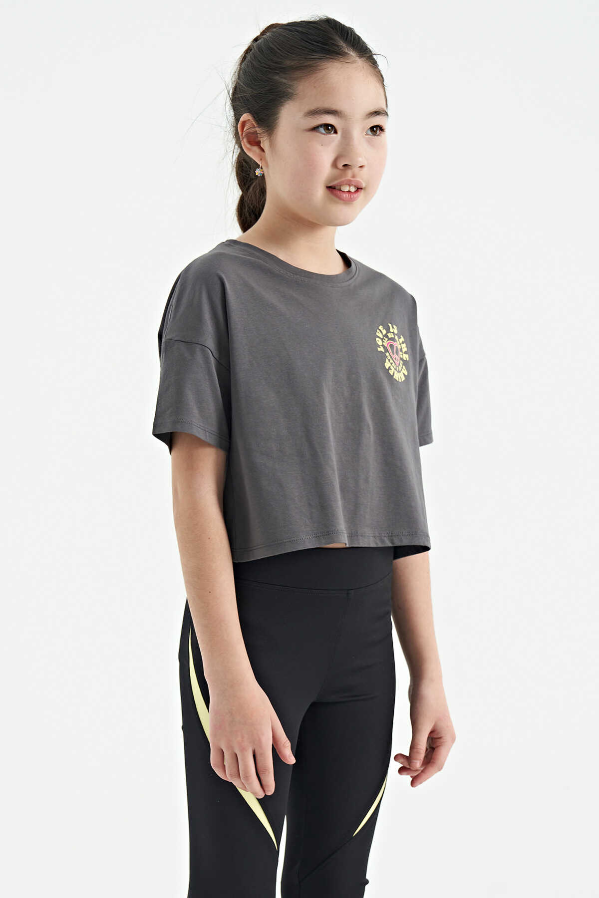 Tommylife Toptan Yeşil Ön Arka Baskılı O Yaka Düşük Omuz Oversize Kısa Kollu Kız Çocuk T-Shirt - 75126