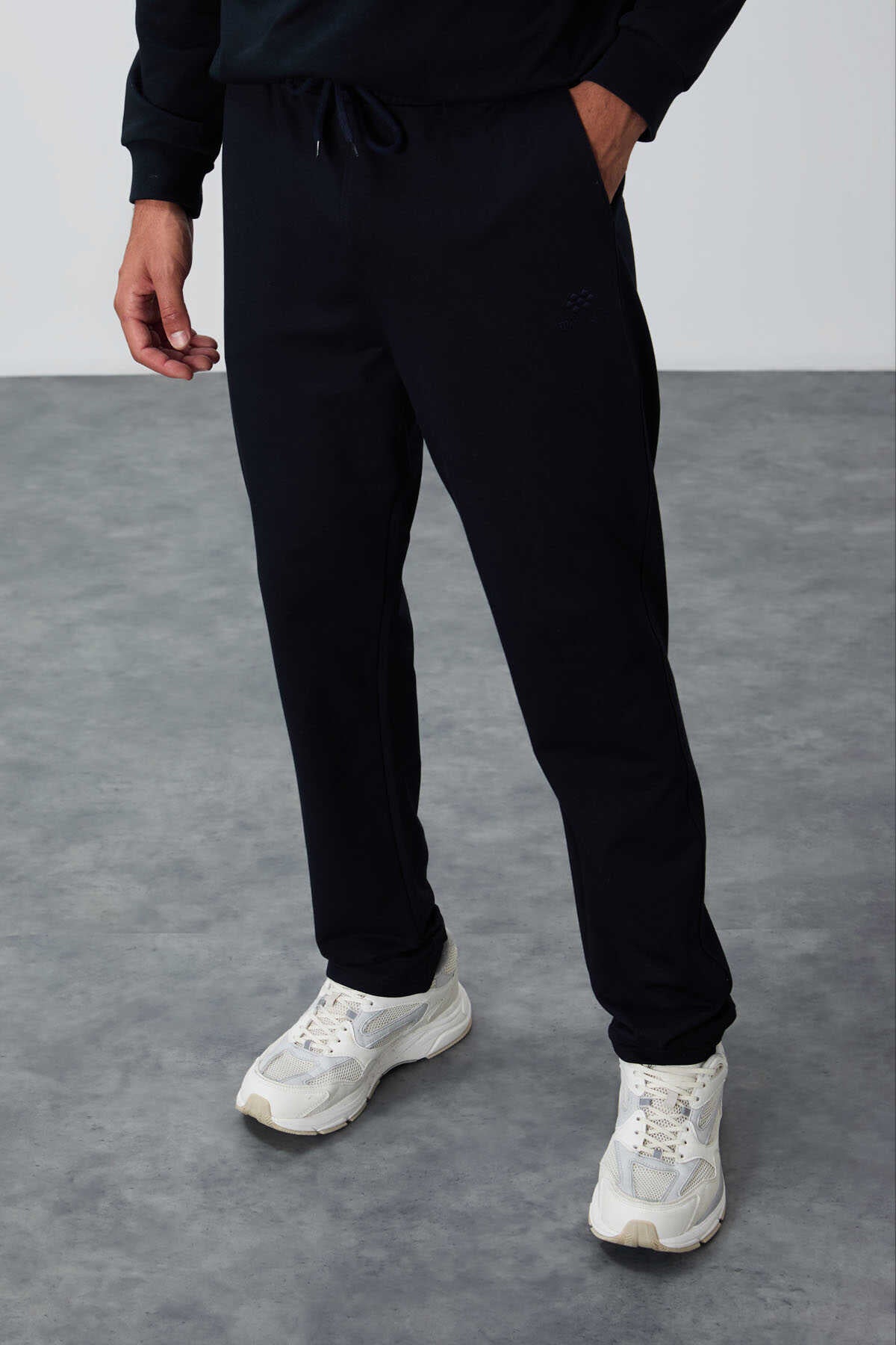 Tommylife Toptan Siyah Bağcıklı Cepli Standart Kalıp Klasik Paça Erkek Eşofman Alt - 84682