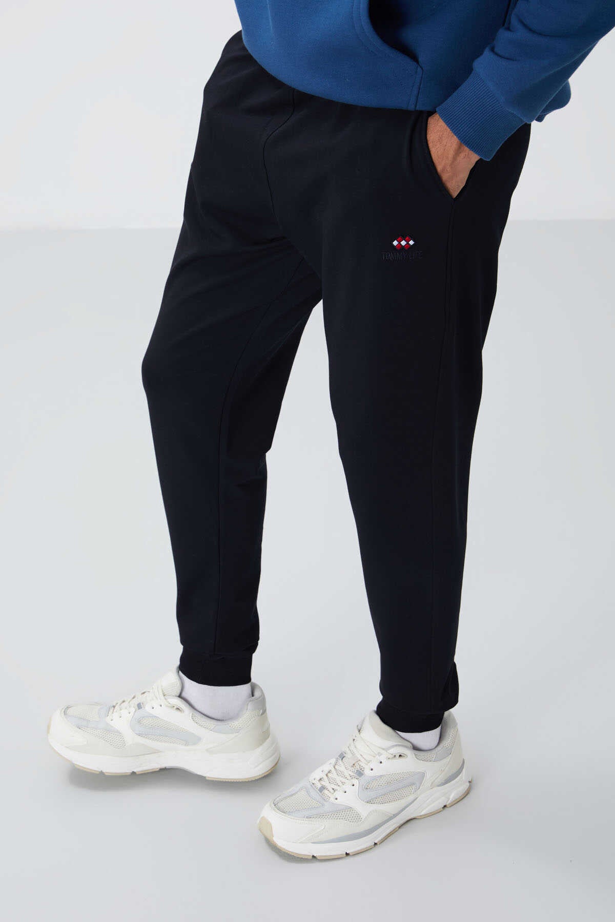 Tommylife Toptan Siyah Klasik Cepli Standart Kalıp Manşetli Erkek Eşofman Alt - 84652