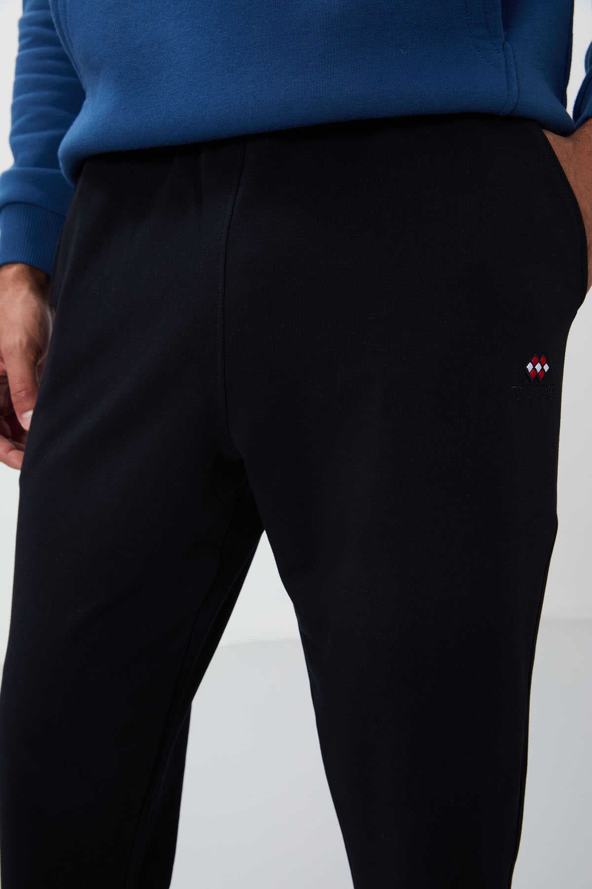 Tommylife Toptan Siyah Klasik Cepli Standart Kalıp Manşetli Erkek Eşofman Alt - 84652