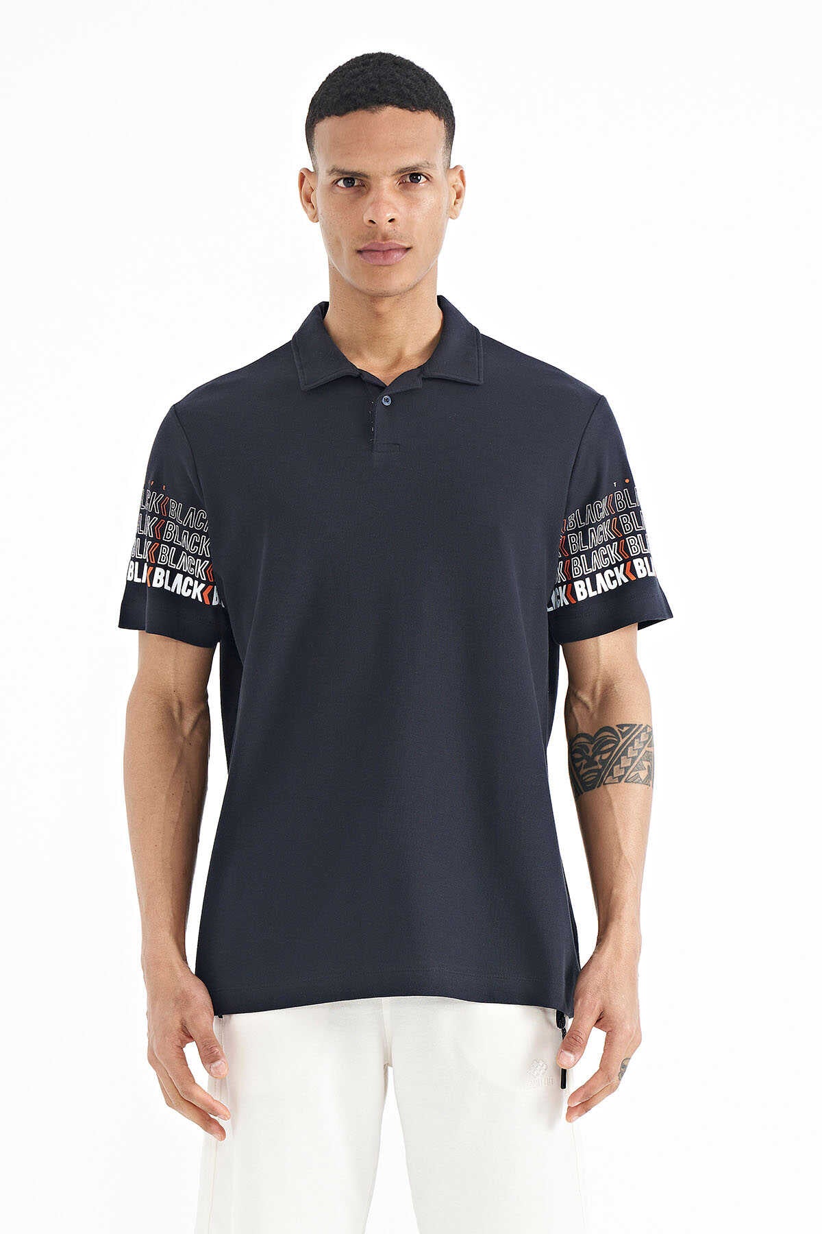 Tommylife Toptan Beyaz Kol Baskı Detaylı Polo Yaka Standart Form Erkek T-Shirt - 88240