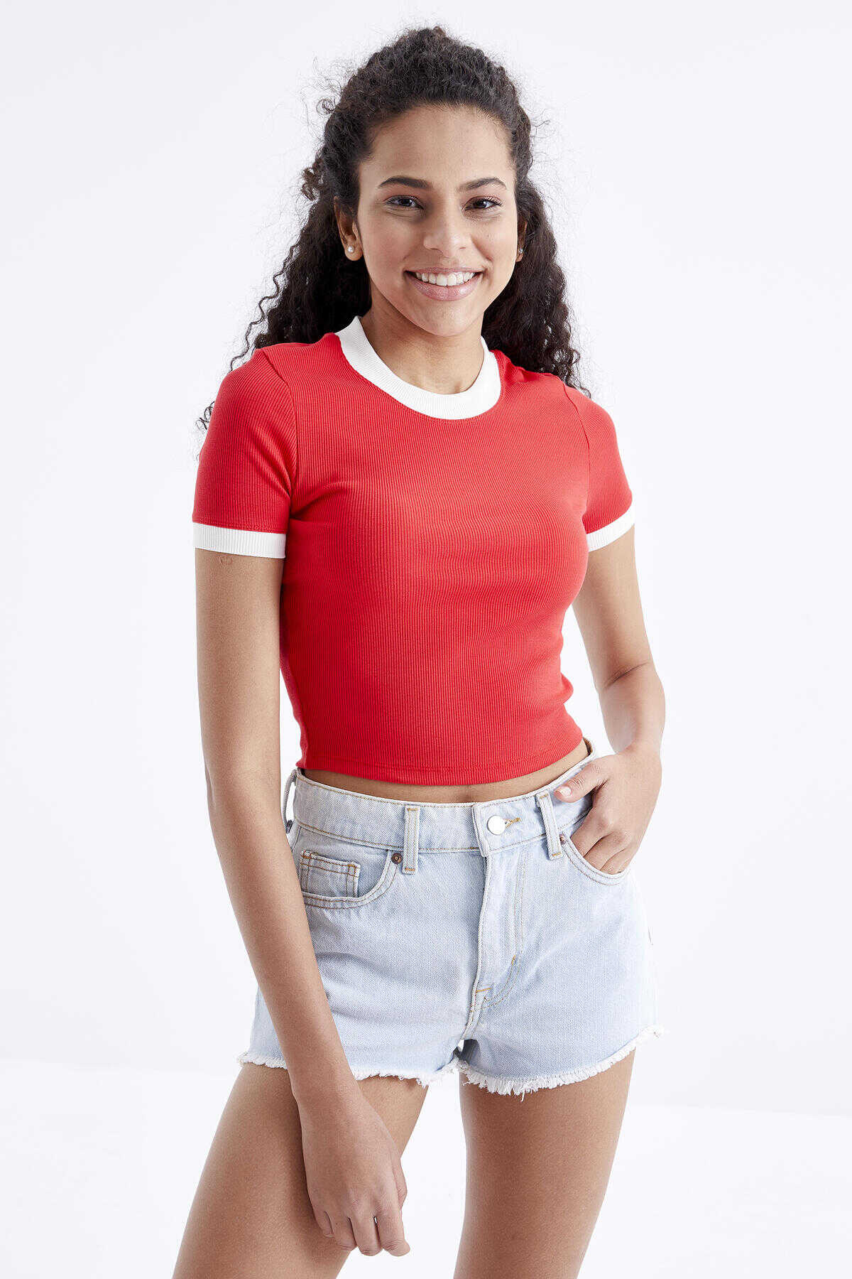 Tommylife Wholesale Black Basic O-Neck Women's Crop Top T-Shirt with Sleeve Detail - 97200