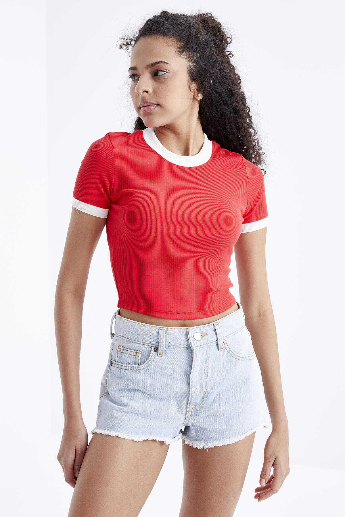 Tommylife Wholesale Black Basic O-Neck Women's Crop Top T-Shirt with Sleeve Detail - 97200