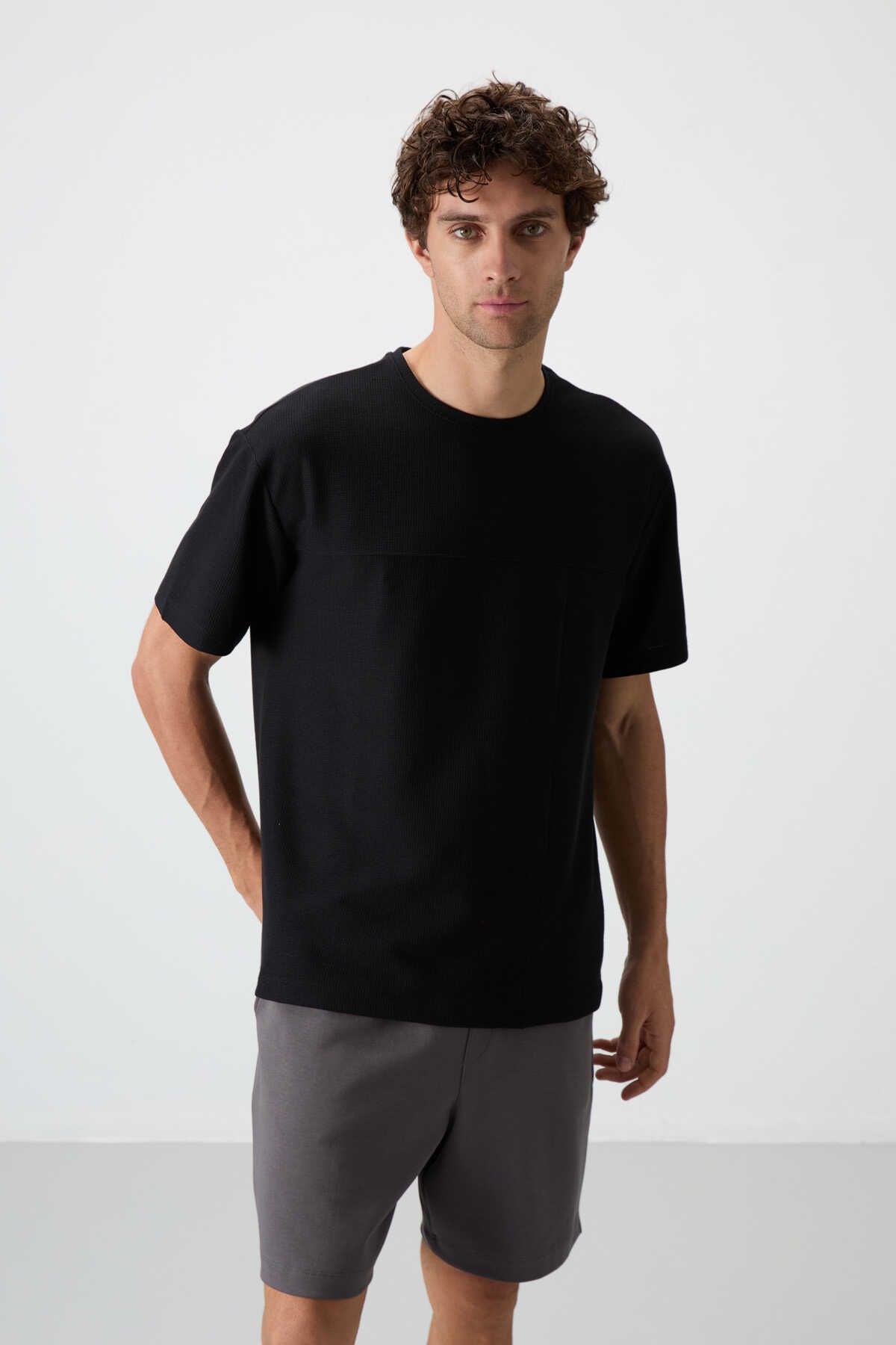 Tommylife Wholesale Round Neck Oversize Basic Men's T-Shirt 88380 Black