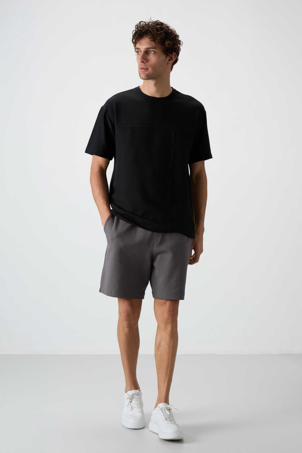 Tommylife Wholesale Round Neck Oversize Basic Men's T-Shirt 88380 Black