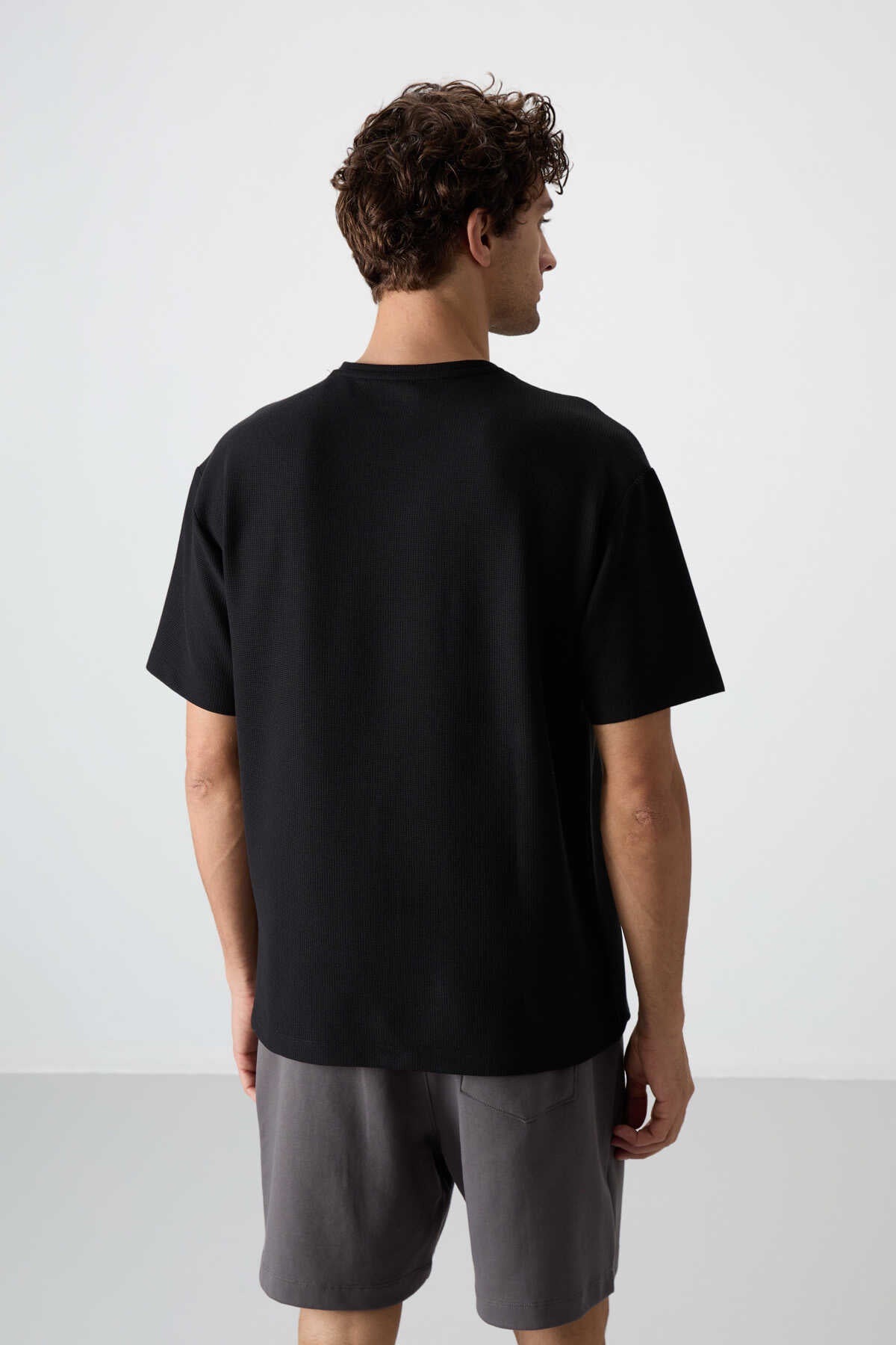 Tommylife Wholesale Round Neck Oversize Basic Men's T-Shirt 88380 Black