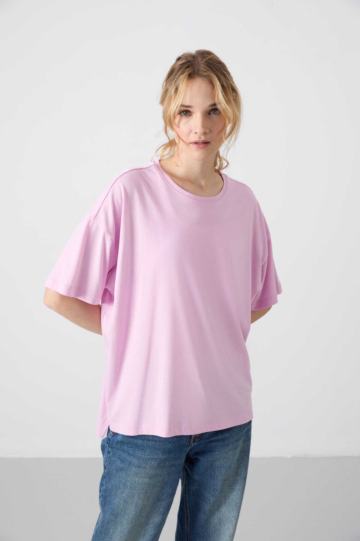 Tommylife Wholesale Crew Neck Oversize Basic Women's T-Shirt 97285 Black
