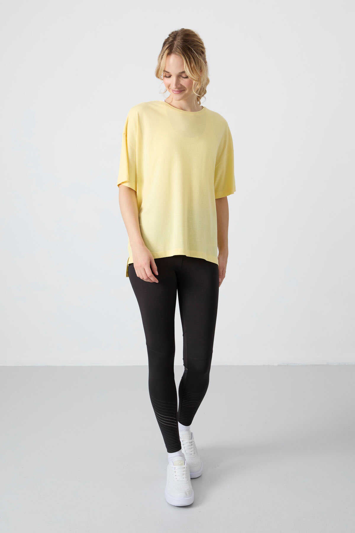 Tommylife Wholesale Crew Neck Oversize Basic Women's T-Shirt 97285 Black