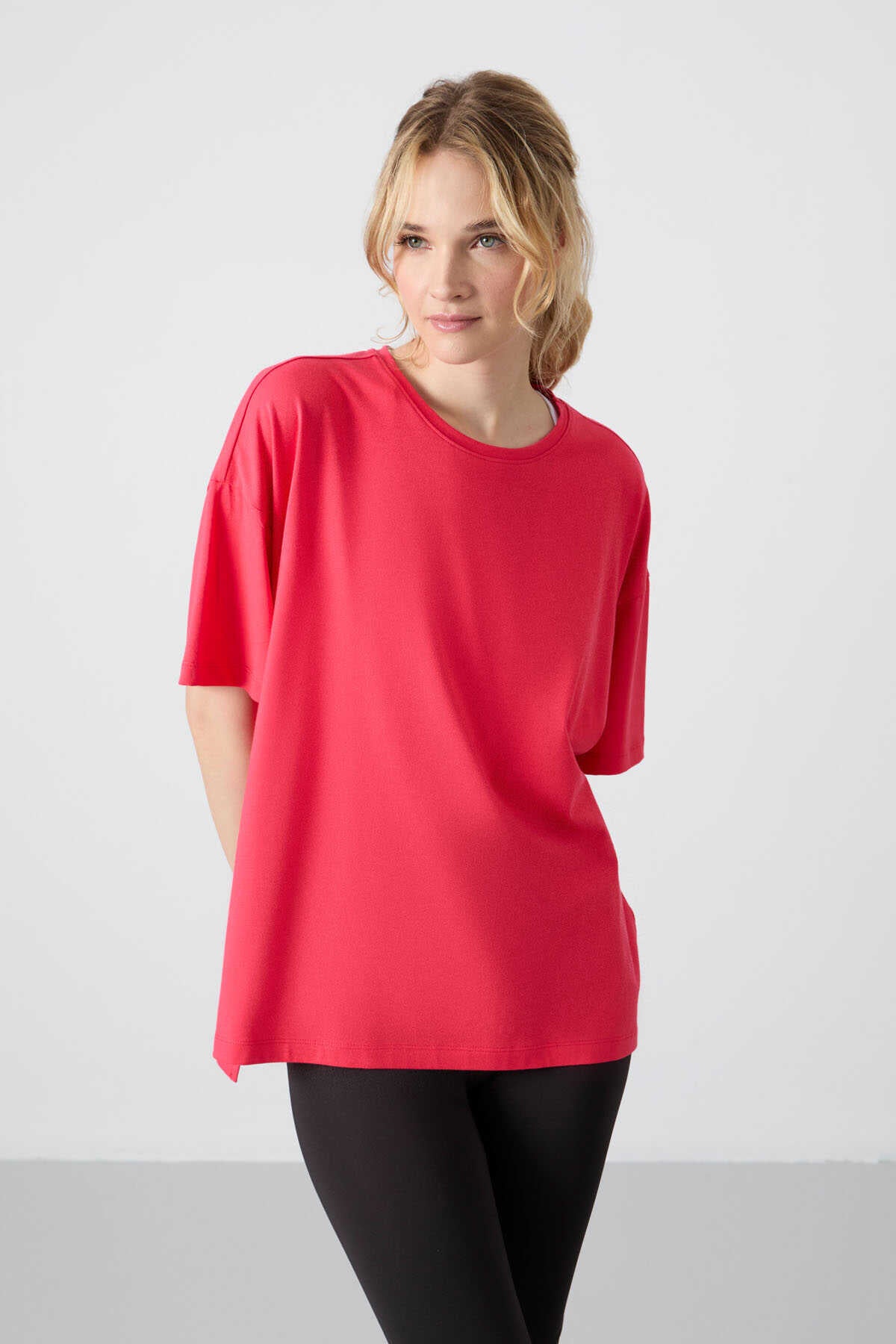 Tommylife Wholesale Crew Neck Oversize Basic Women's T-Shirt 97285 Black