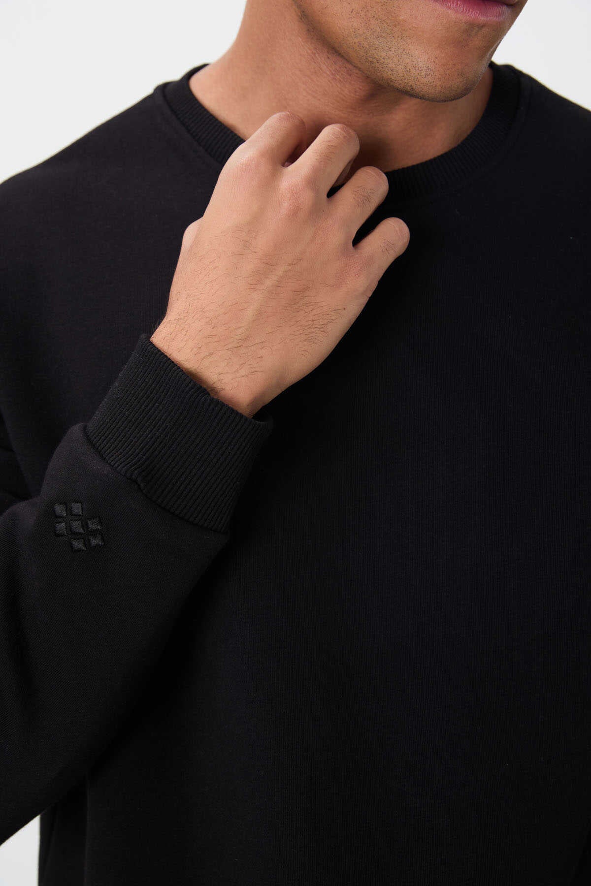 Tommylife Wholesale Crew Neck Relaxed Fit Basic Men's Sweatshirt 88418 Black