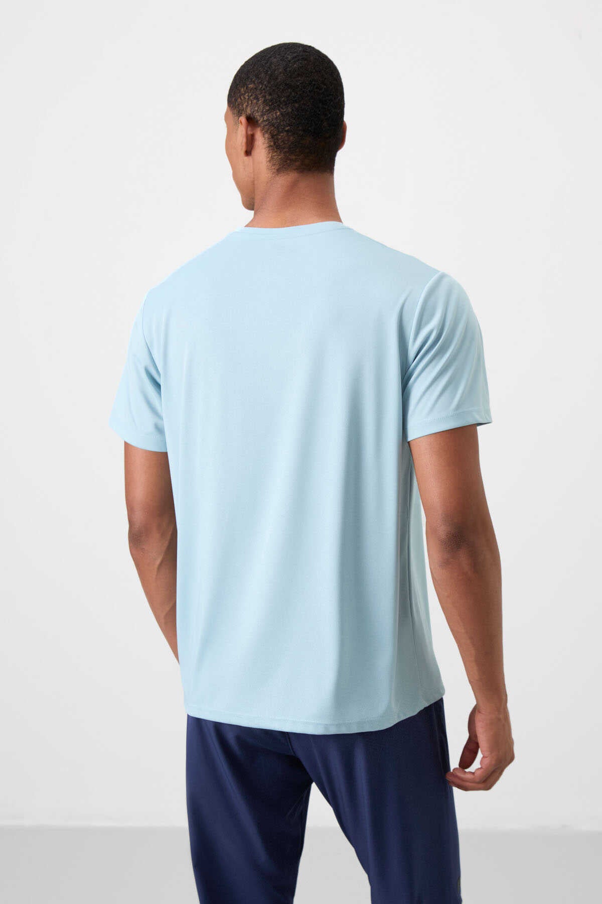 Tommylife Wholesale Crew Neck Standard Fit Active Sports Men's T-Shirt 88385 Black