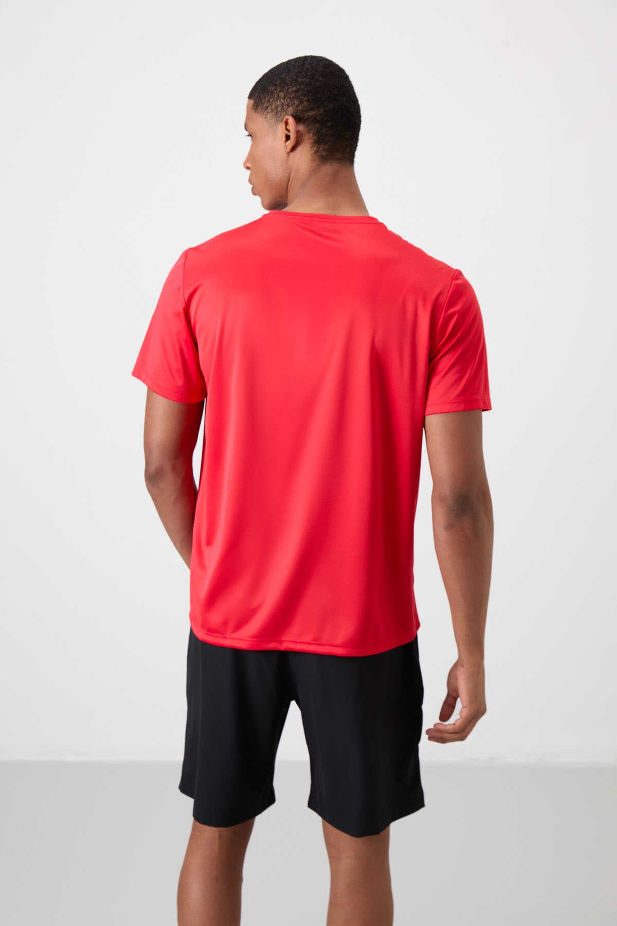 Tommylife Wholesale Crew Neck Standard Fit Active Sports Men's T-Shirt 88385 Black