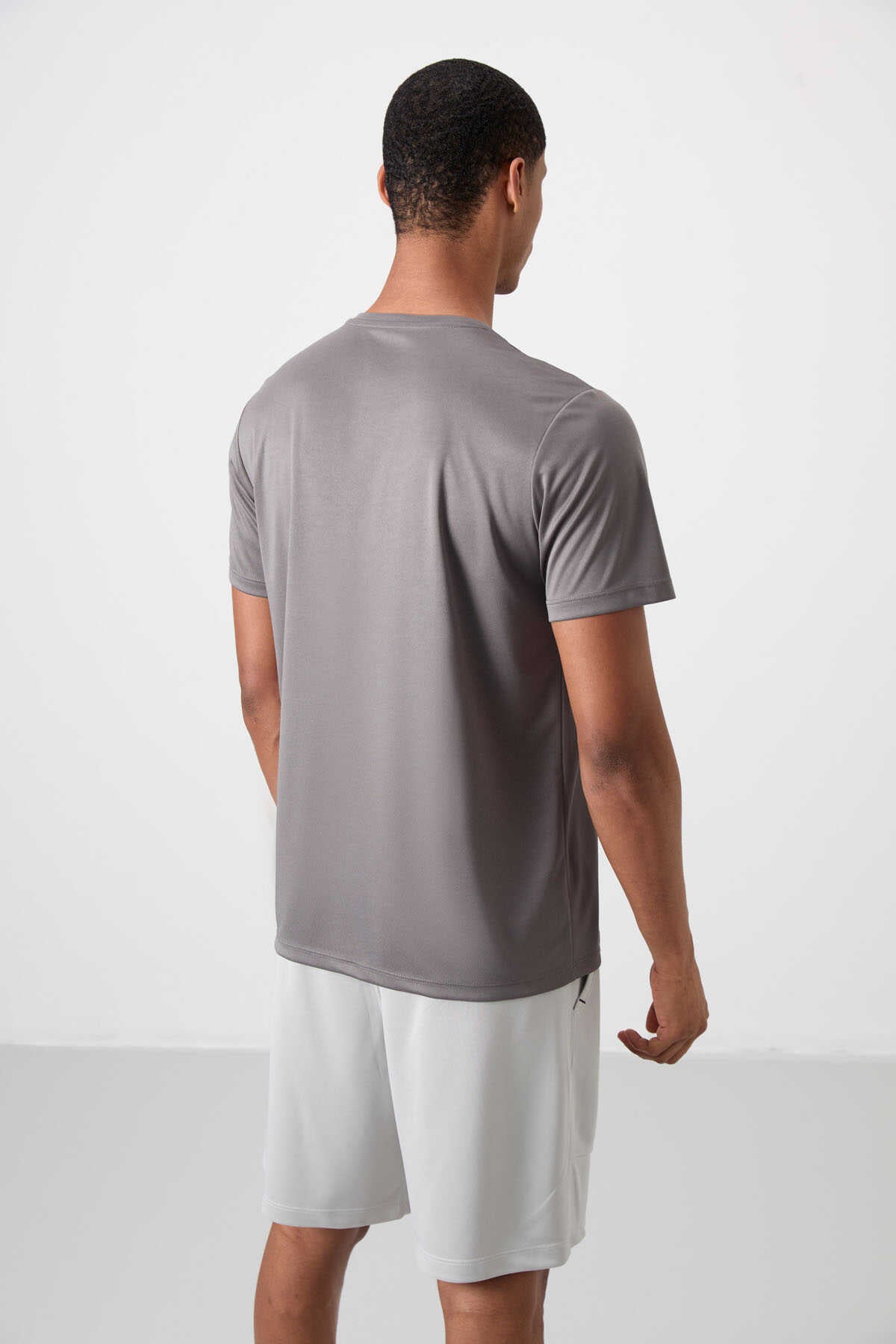 Tommylife Wholesale Crew Neck Standard Fit Active Sports Men's T-Shirt 88385 Black