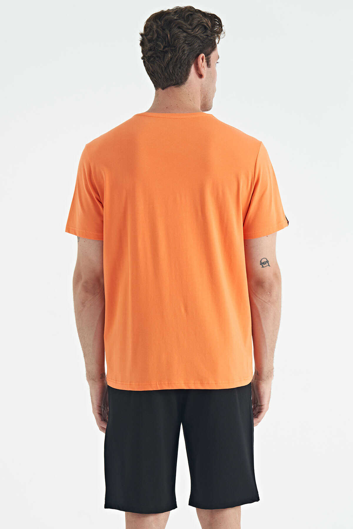 Tommylife Wholesale Crew Neck Standard Fit Basic Men's T-Shirt 87911 Orange