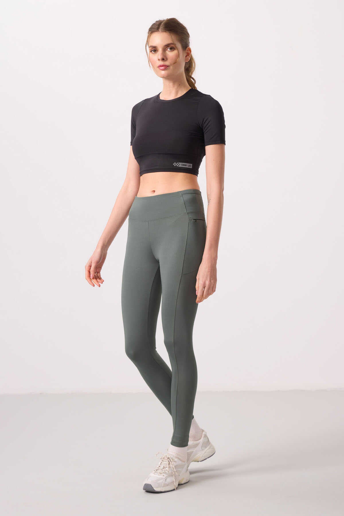 Tommylife Wholesale Polyester Flexible Standard Fit Performance Women's Leggings - 94667 Black