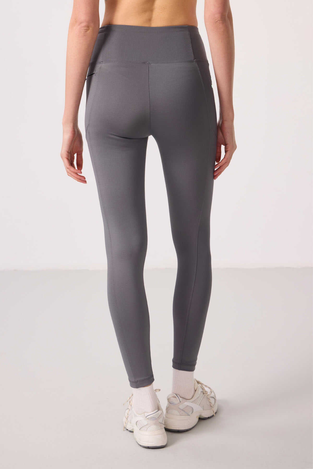 Tommylife Wholesale Polyester Flexible Standard Fit Performance Women's Leggings - 94667 Black