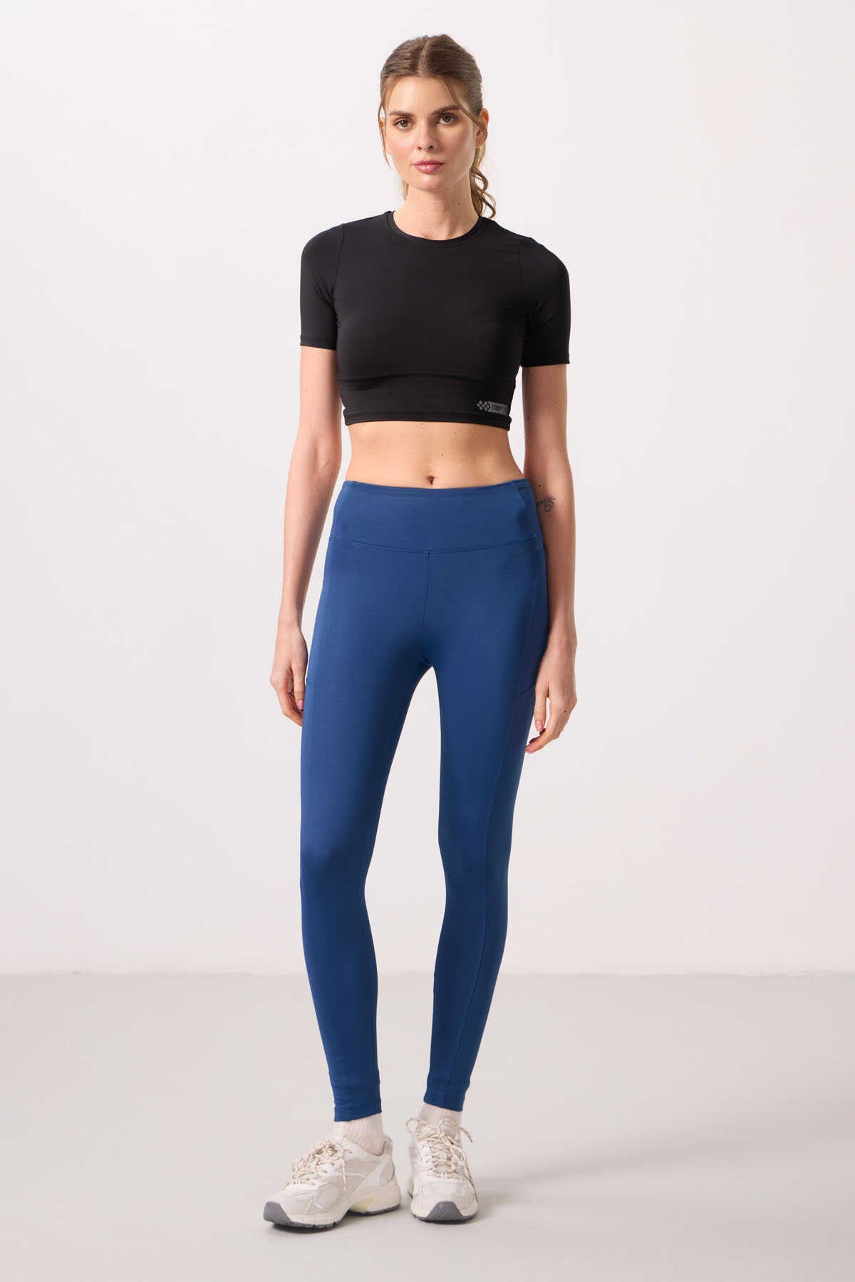 Tommylife Wholesale Polyester Flexible Standard Fit Performance Women's Leggings - 94667 Black