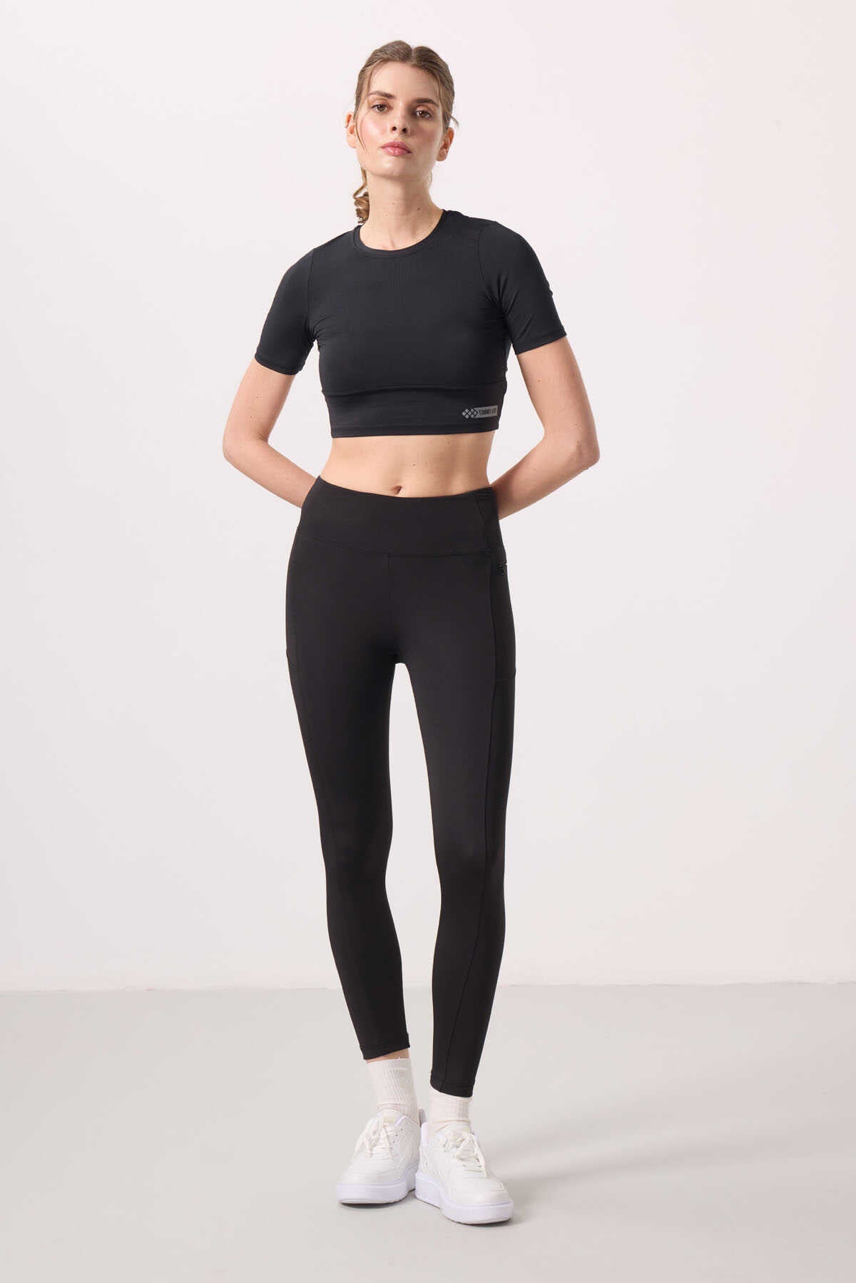 Tommylife Wholesale Polyester Flexible Standard Fit Performance Women's Leggings - 94667 Black