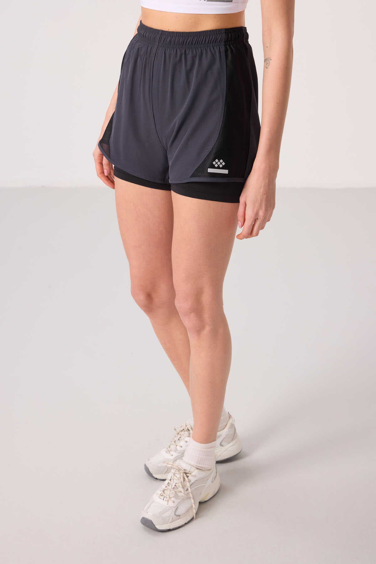 Tommylife Wholesale Polyester Hidden Pocket Zipper Standard Fit Women's Shorts with Inner Leggings - 91015 Black