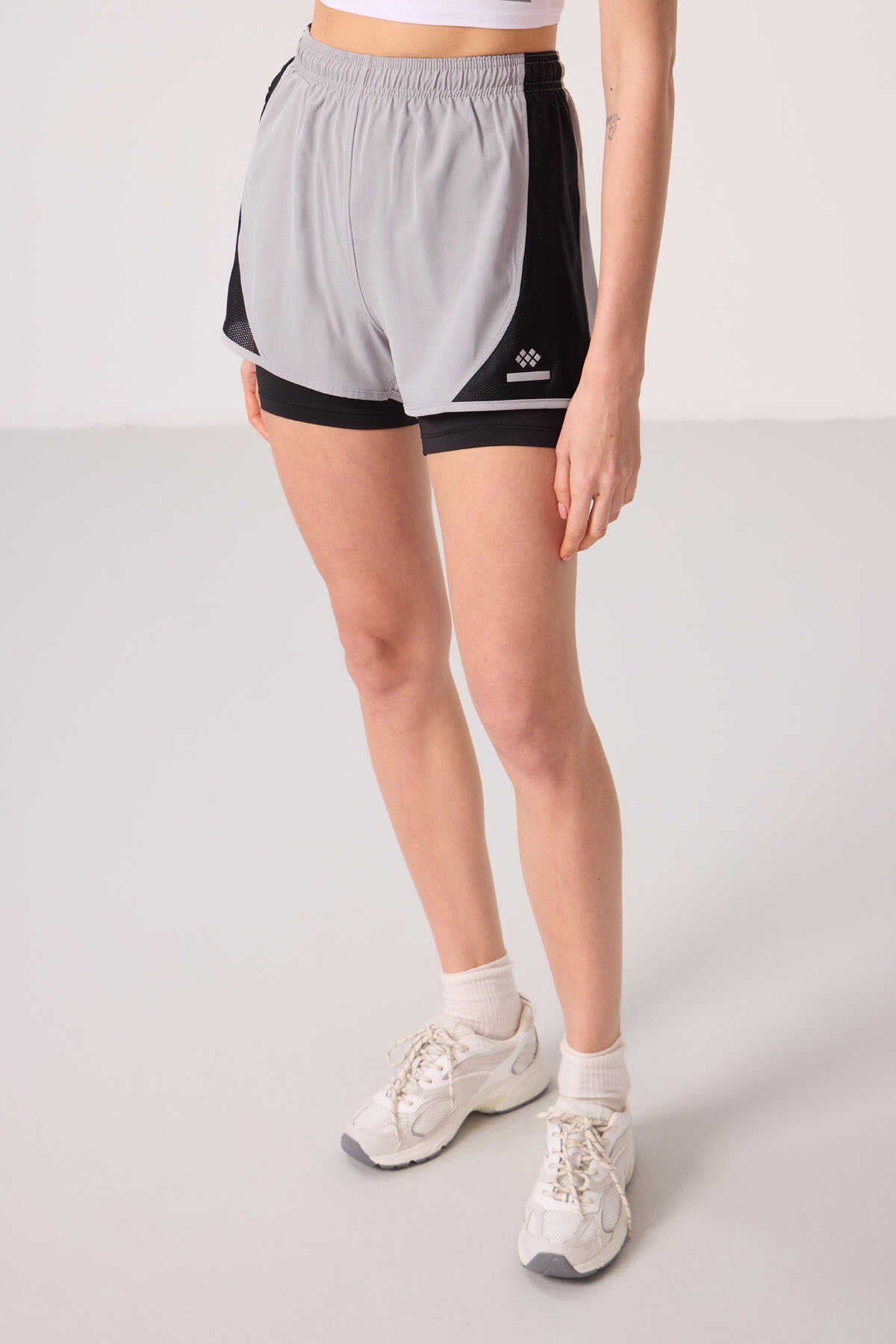 Tommylife Wholesale Polyester Hidden Pocket Zipper Standard Fit Women's Shorts with Inner Leggings - 91015 Black
