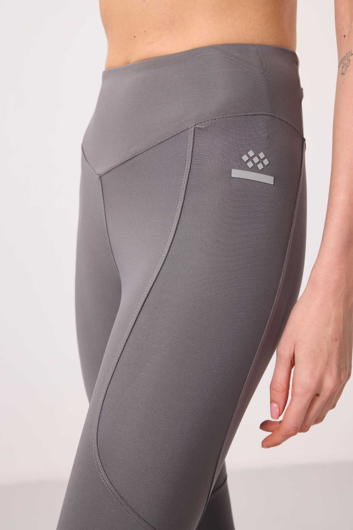 Tommylife Wholesale Polyester Standard Fit Flexible Performance Women's Leggings - 94666 Black