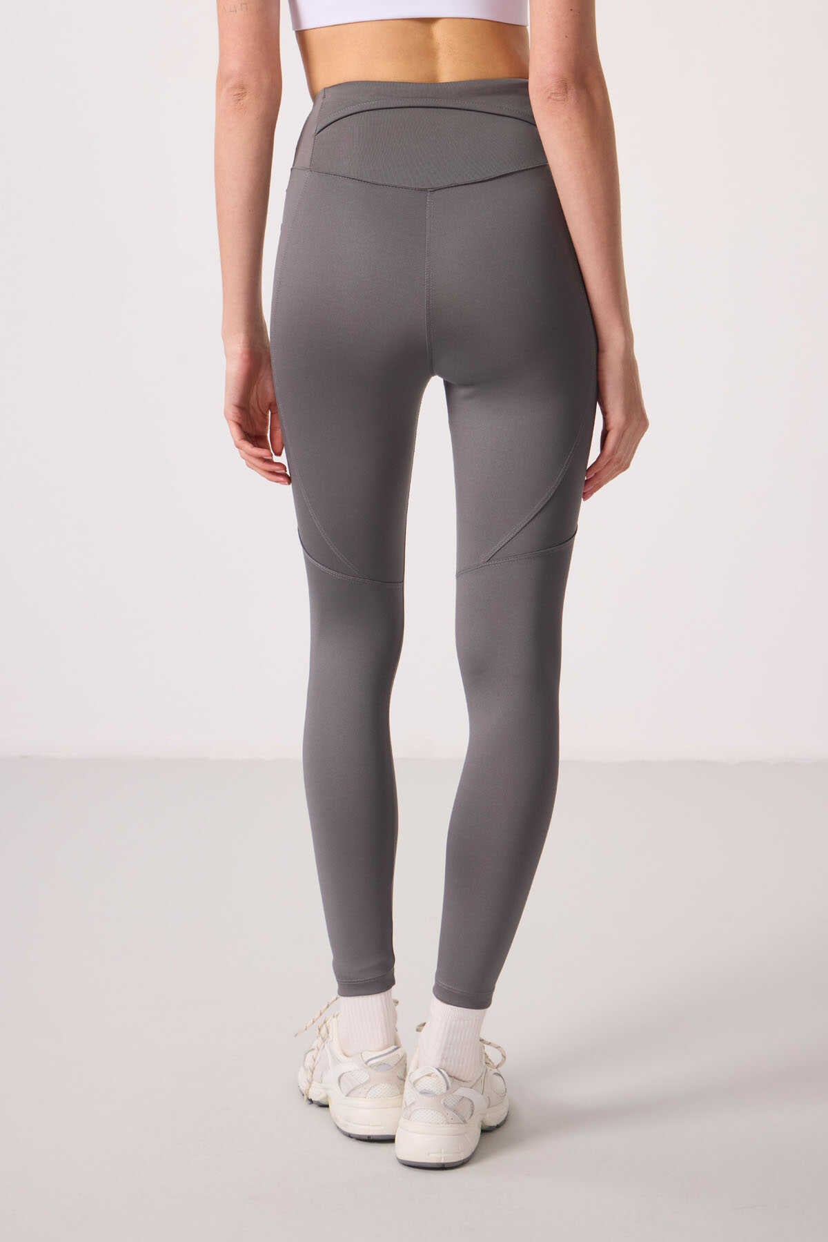 Tommylife Wholesale Polyester Standard Fit Flexible Performance Women's Leggings - 94666 Black