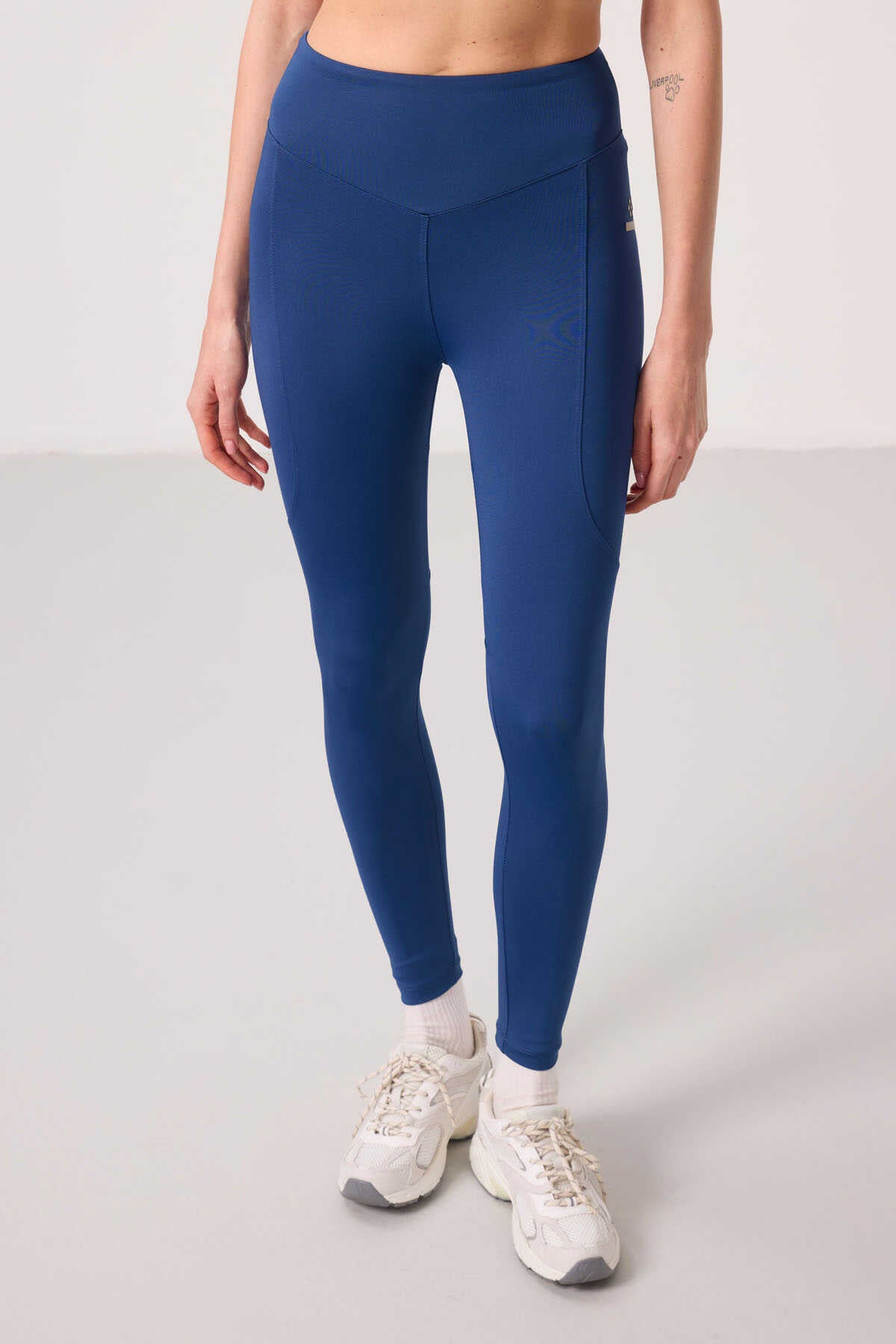 Tommylife Wholesale Polyester Standard Fit Flexible Performance Women's Leggings - 94666 Black