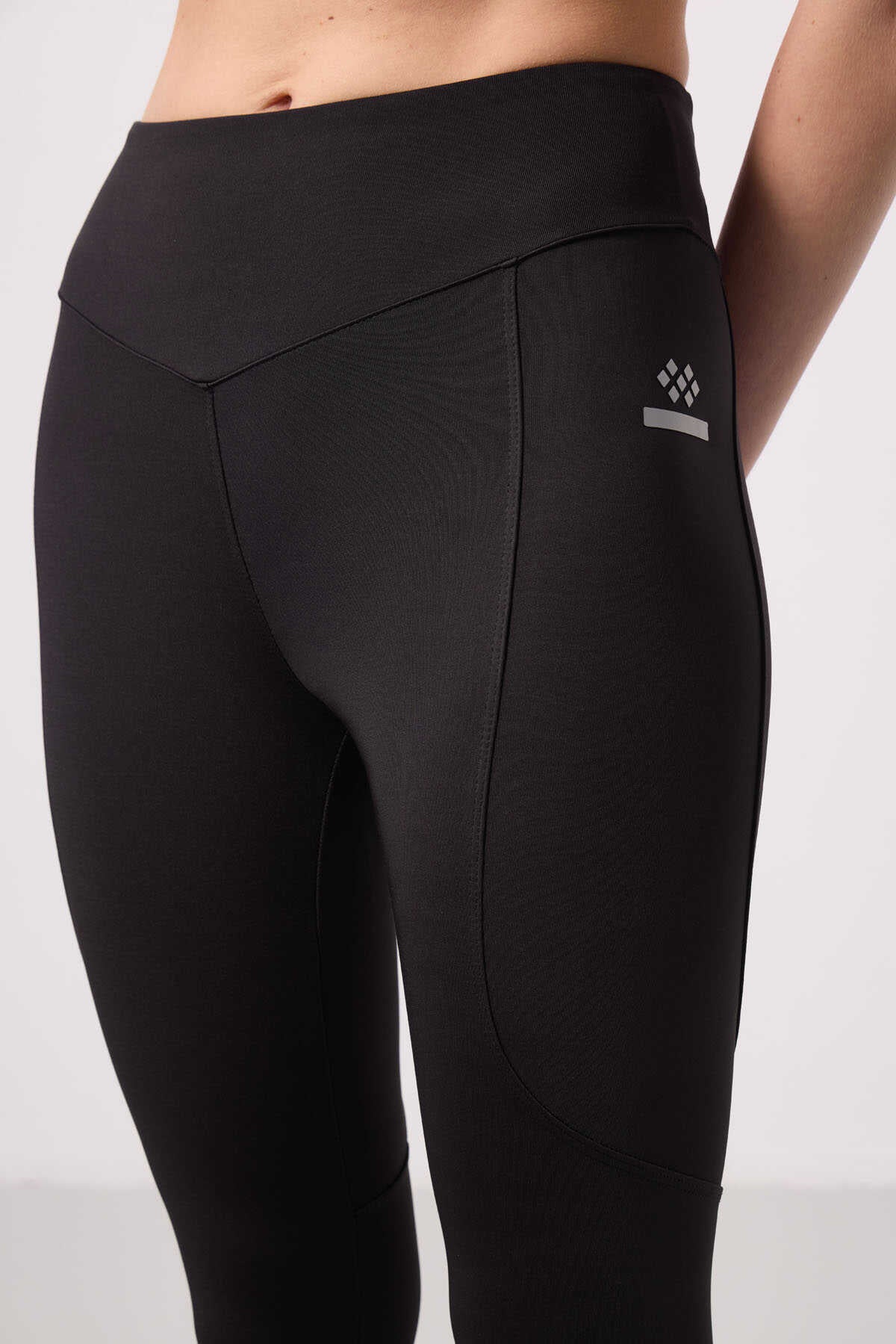 Tommylife Wholesale Polyester Standard Fit Flexible Performance Women's Leggings - 94666 Black