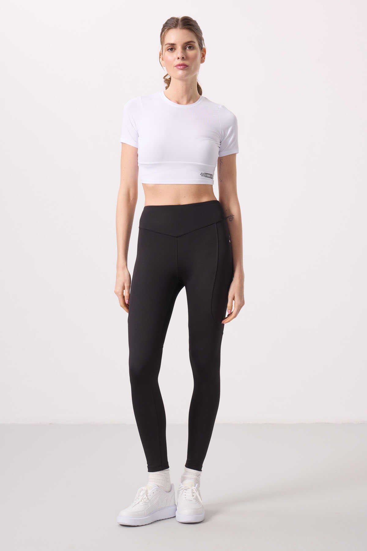 Tommylife Wholesale Polyester Standard Fit Flexible Performance Women's Leggings - 94666 Black
