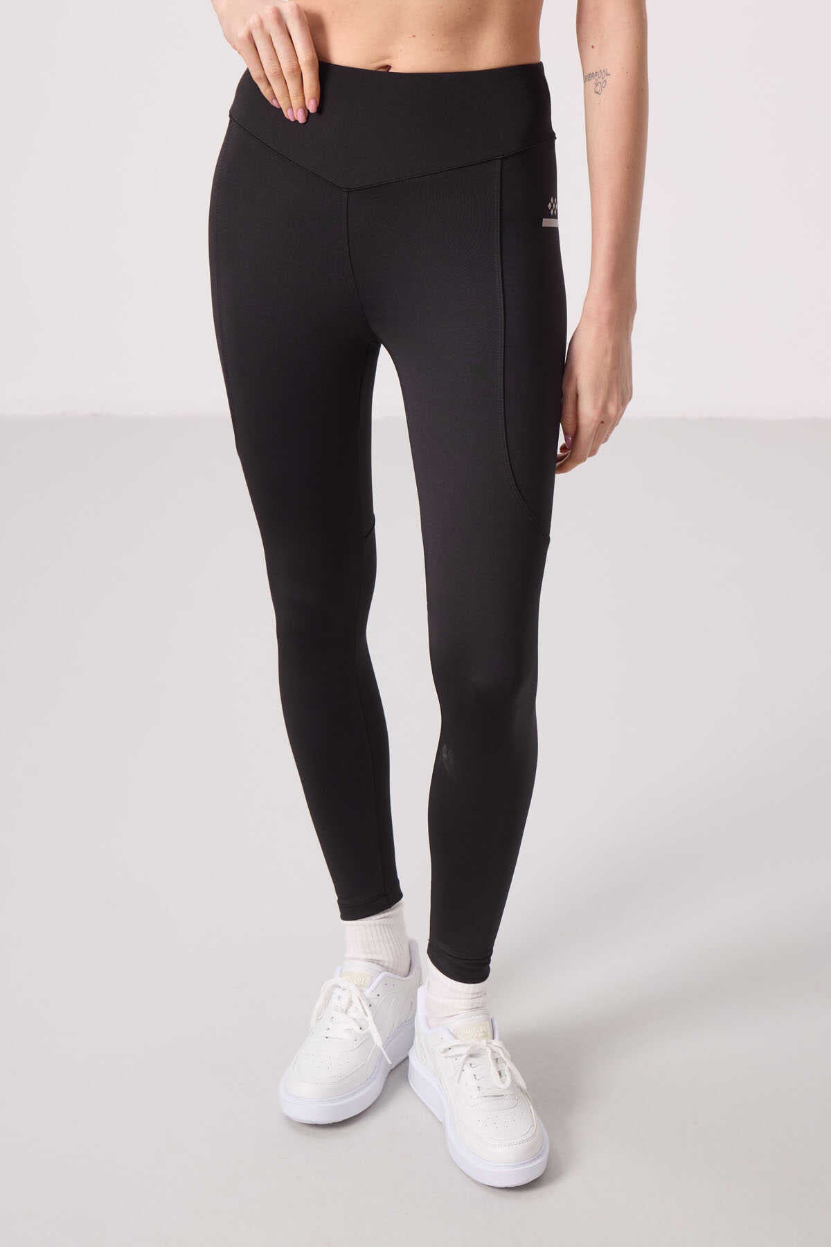 Tommylife Wholesale Polyester Standard Fit Flexible Performance Women's Leggings - 94666 Black