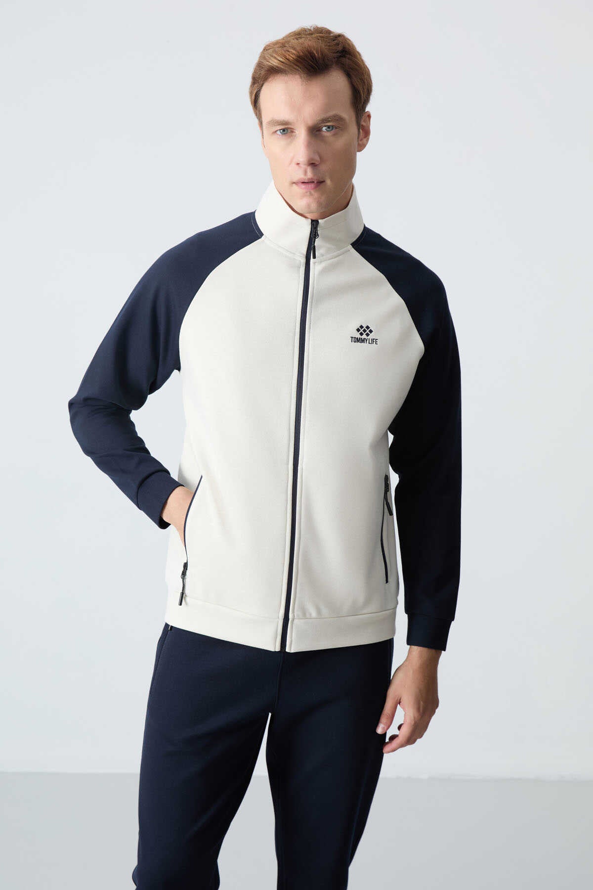 Tommylife Toptan Rahat Kalıp Dik Yaka Klasik Paça Erkek Eşofman Takımı 85113 Gri - Lacivert