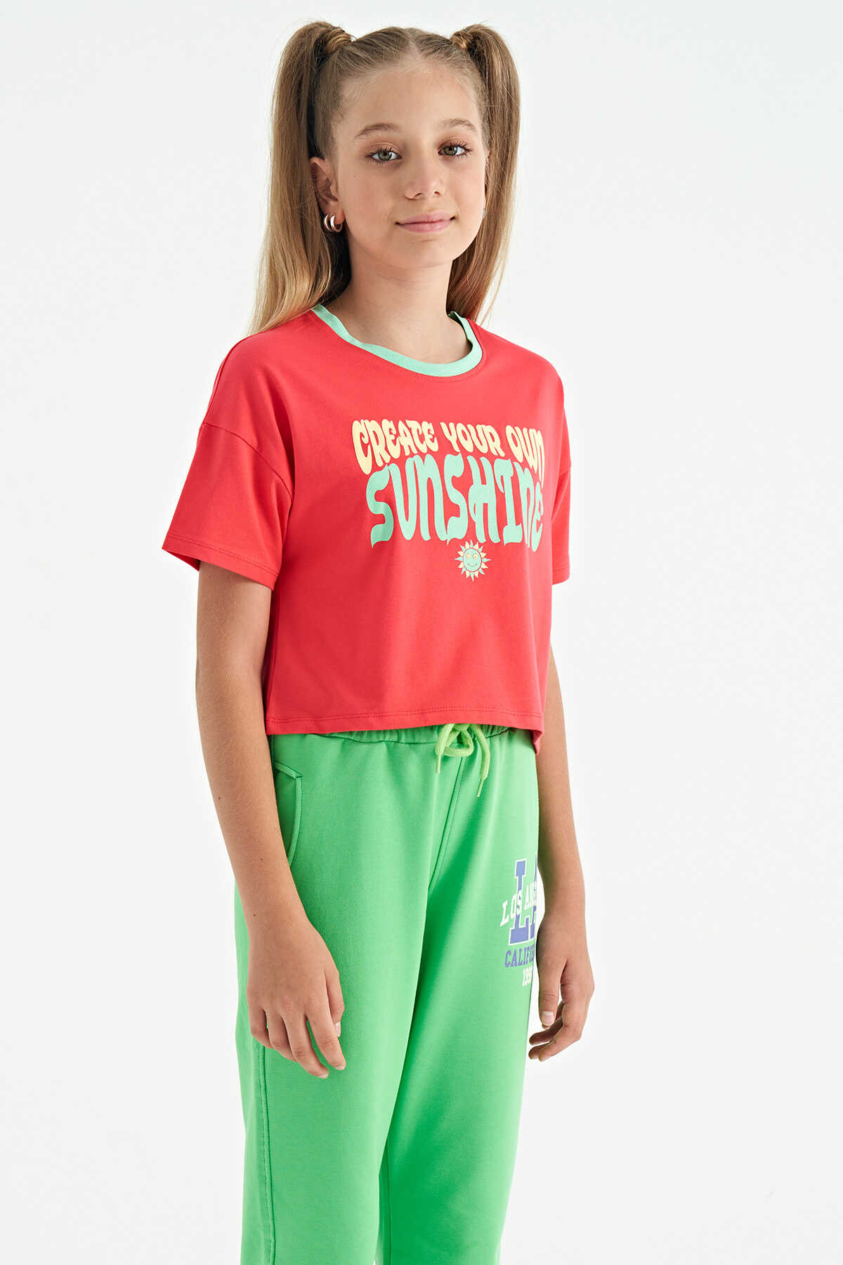 Tommylife Toptan Fiesta Renkli Yazı Baskılı O Yaka Oversize Kısa Kollu Kız Çocuk T-Shirt - 75111