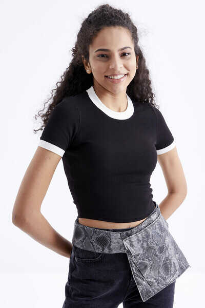 Tommylife Wholesale Black Basic O-Neck Women's Crop Top T-Shirt with Sleeve Detail - 97200