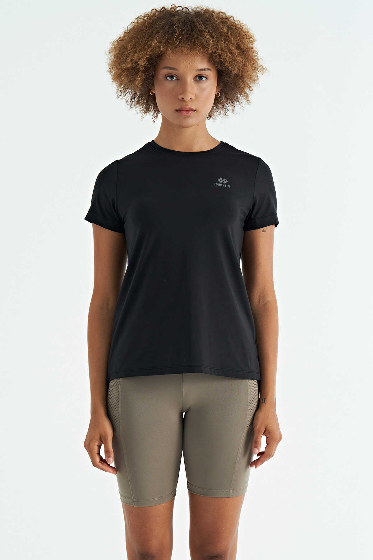 Tommylife Wholesale Black Back Slit Detail Crew Neck Short Sleeve Standard Fit Women's T-Shirt - 97267