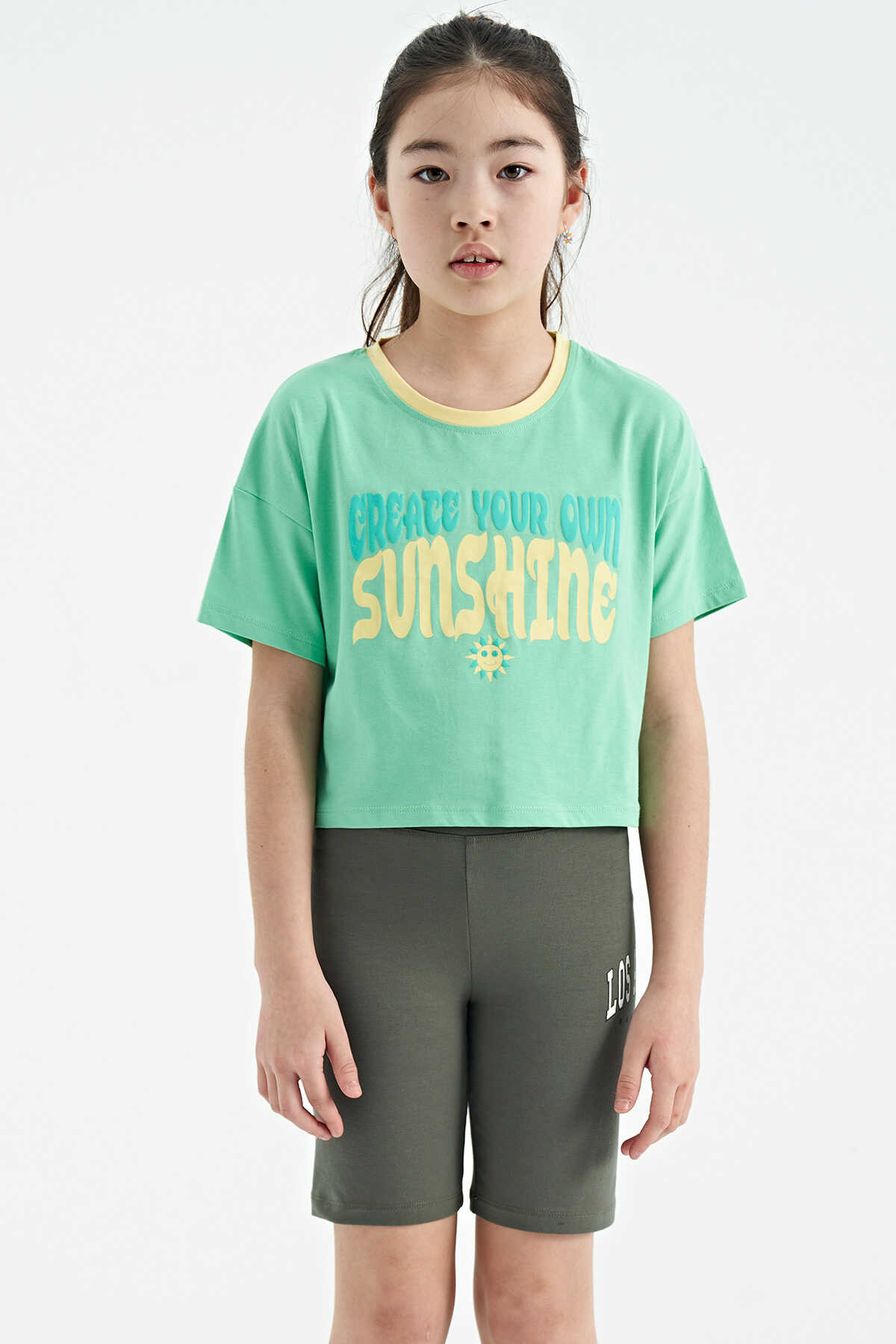 Tommylife Toptan Fiesta Renkli Yazı Baskılı O Yaka Oversize Kısa Kollu Kız Çocuk T-Shirt - 75111