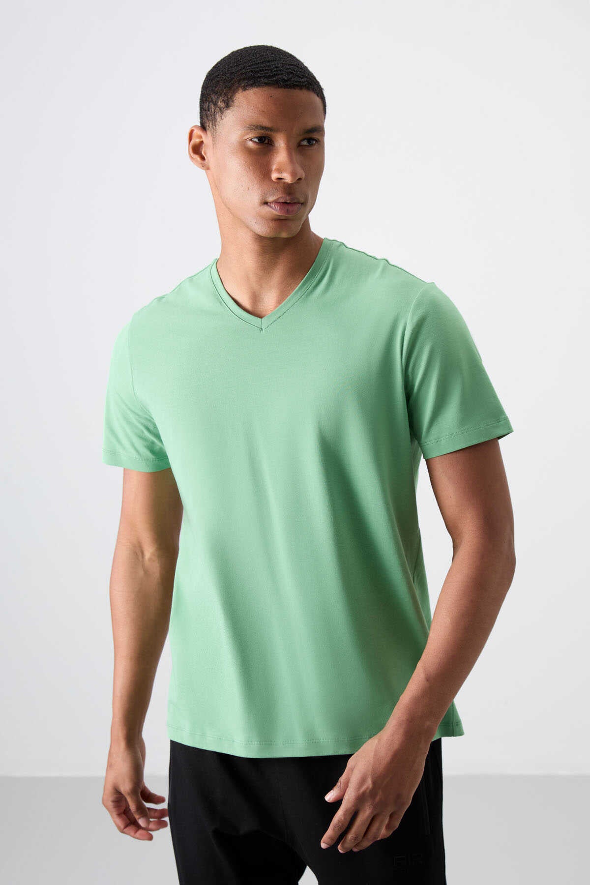 Tommylife Wholesale V-Neck Regular Fit Basic Men's T-Shirt 87912 Pastel Green