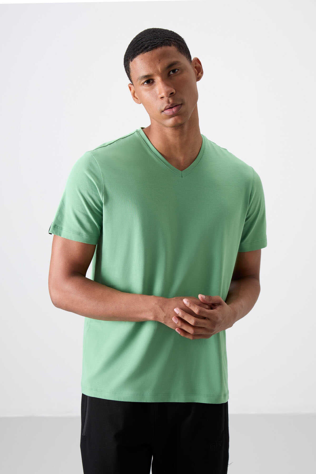 Tommylife Wholesale V-Neck Regular Fit Basic Men's T-Shirt 87912 Pastel Green