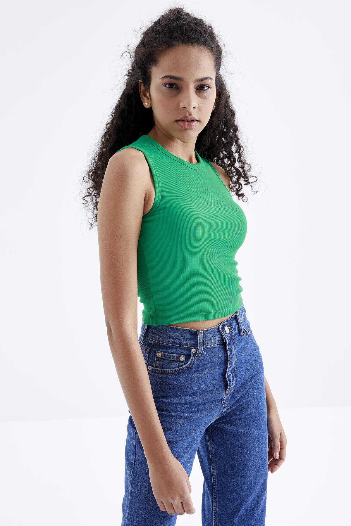 Tommylife Toptan Yeşil Basic Kolsuz O Yaka Kadın Crop Top Atlet - 97204