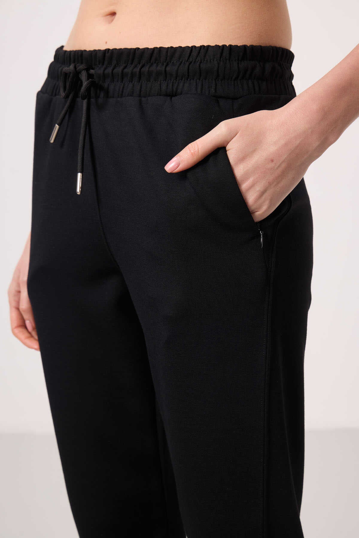 Tommylife Wholesale Soft Texture Hidden Zipper Skinny Leg Women's Trousers - 94668 Black