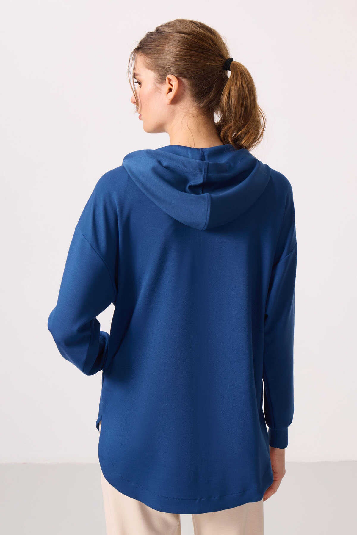 Tommylife Wholesale Soft-Textured Hooded Oversize Women's Tunic Sweatshirt - 97302 Black