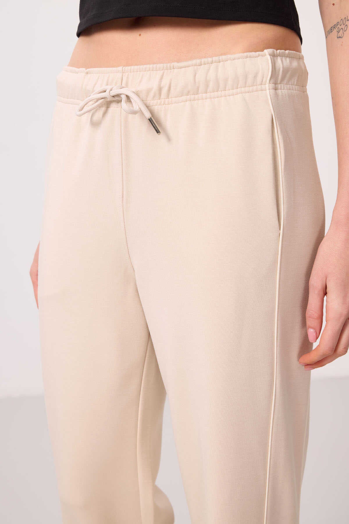 Tommylife Wholesale Soft Textured Side Panel Detailed Wide Leg Women's Palazzo Pants - 94669 Black
